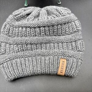 Furtalk Gray Stocking Hat Warm Cozy Winter NWOT Boho Light Academia Classicore